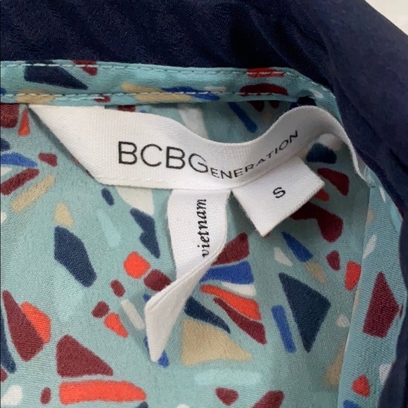 BCBG tank blouse  💕 2 for 25 - Picture 2 of 2